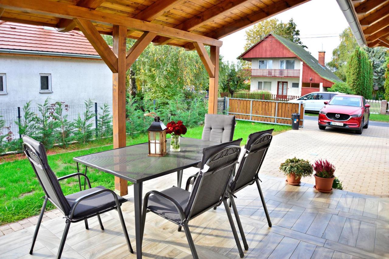 Balatonfenyves - Nagyváradi u. 4. Esterno foto
